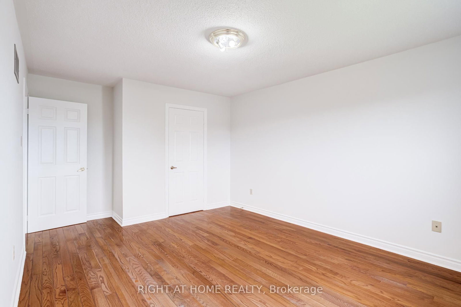 Detached House for sale at 46 Hewlett Crescent, Markham, Ontario, L3P 7J8 - Markville - MLS: N13009654