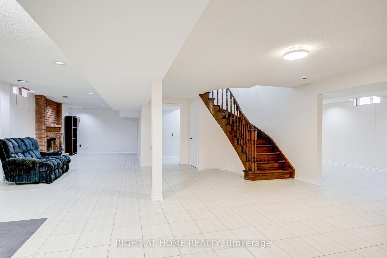 Detached House for sale at 46 Hewlett Crescent, Markham, Ontario, L3P 7J8 - Markville - MLS: N13009654