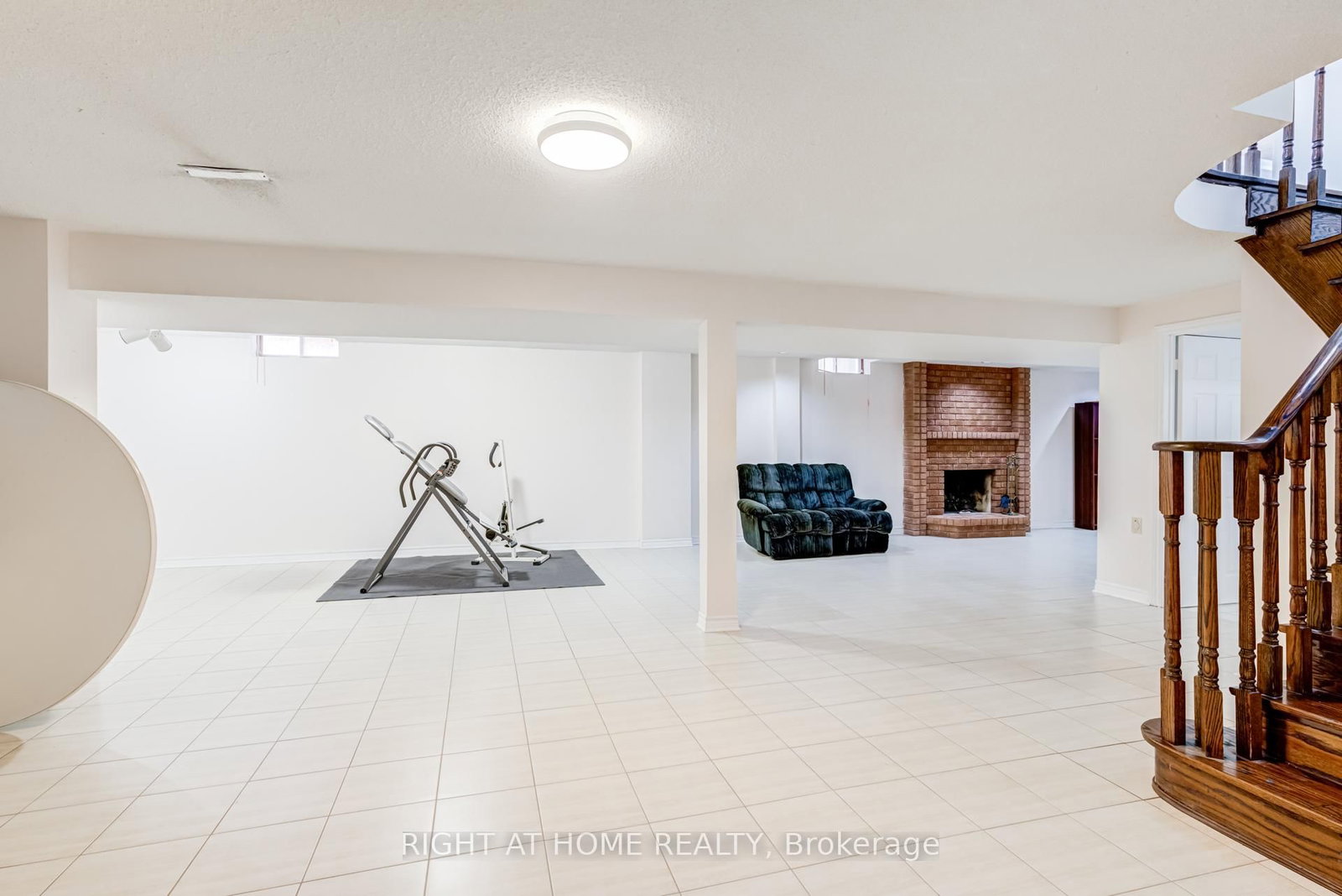 Detached House for sale at 46 Hewlett Crescent, Markham, Ontario, L3P 7J8 - Markville - MLS: N13009654