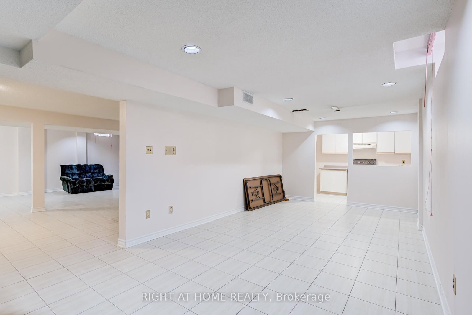 Detached House for sale at 46 Hewlett Crescent, Markham, Ontario, L3P 7J8 - Markville - MLS: N13009654