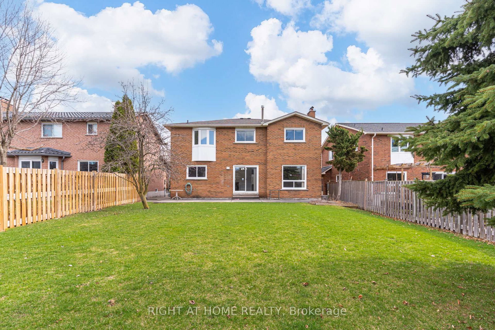 Detached House for sale at 46 Hewlett Crescent, Markham, Ontario, L3P 7J8 - Markville - MLS: N13009654