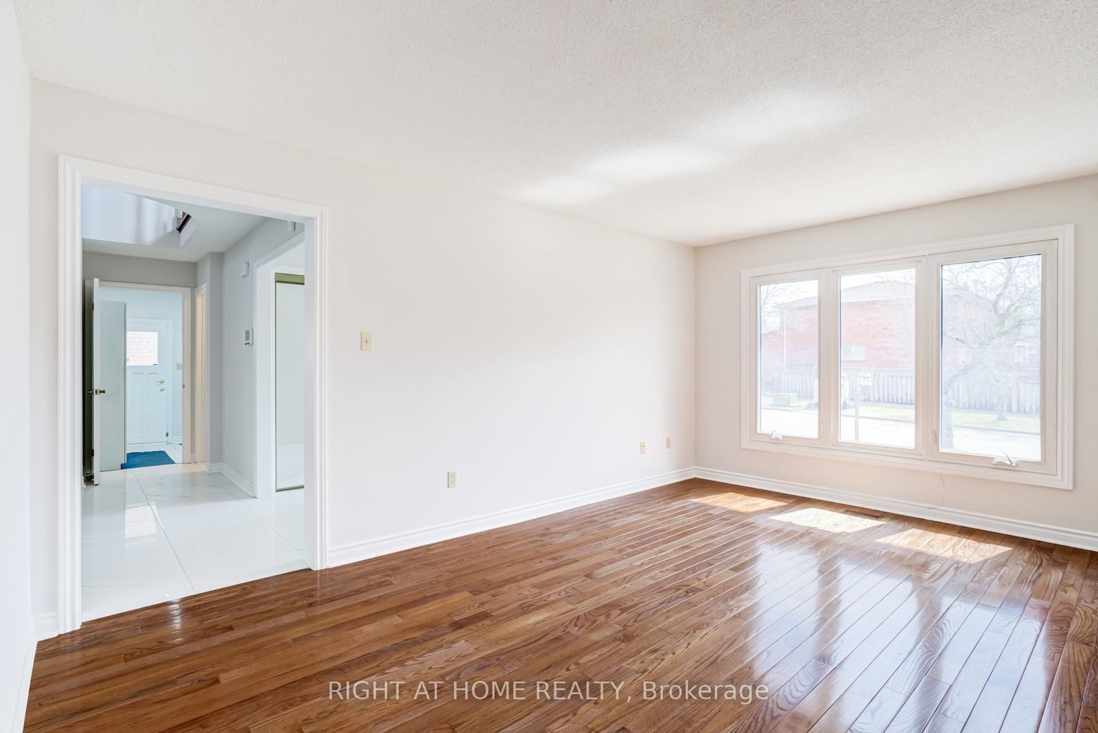 Detached House for sale at 46 Hewlett Crescent, Markham, Ontario, L3P 7J8 - Markville - MLS: N13009654