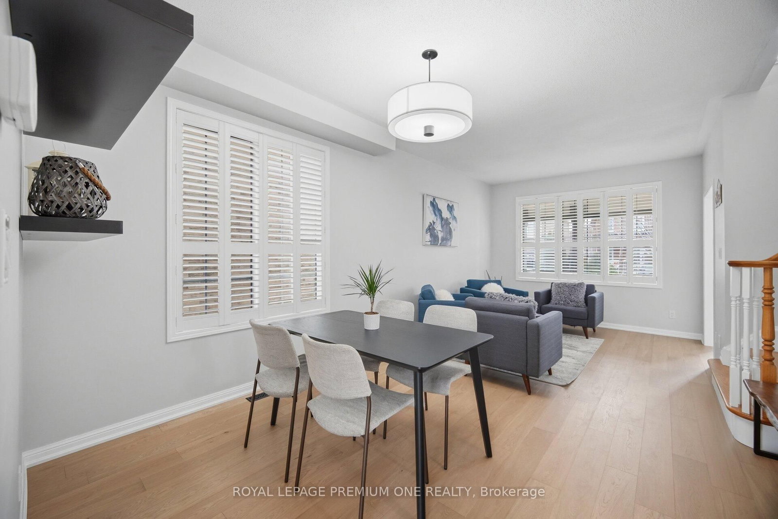 Detached House for sale at 21 Ocean Avenue, Vaughan, Ontario, L6A 2X7 - Vellore Village - MLS: N13009658