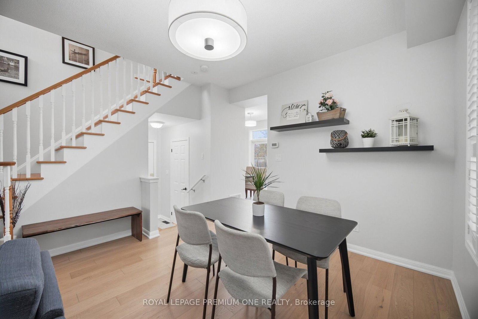 Detached House for sale at 21 Ocean Avenue, Vaughan, Ontario, L6A 2X7 - Vellore Village - MLS: N13009658