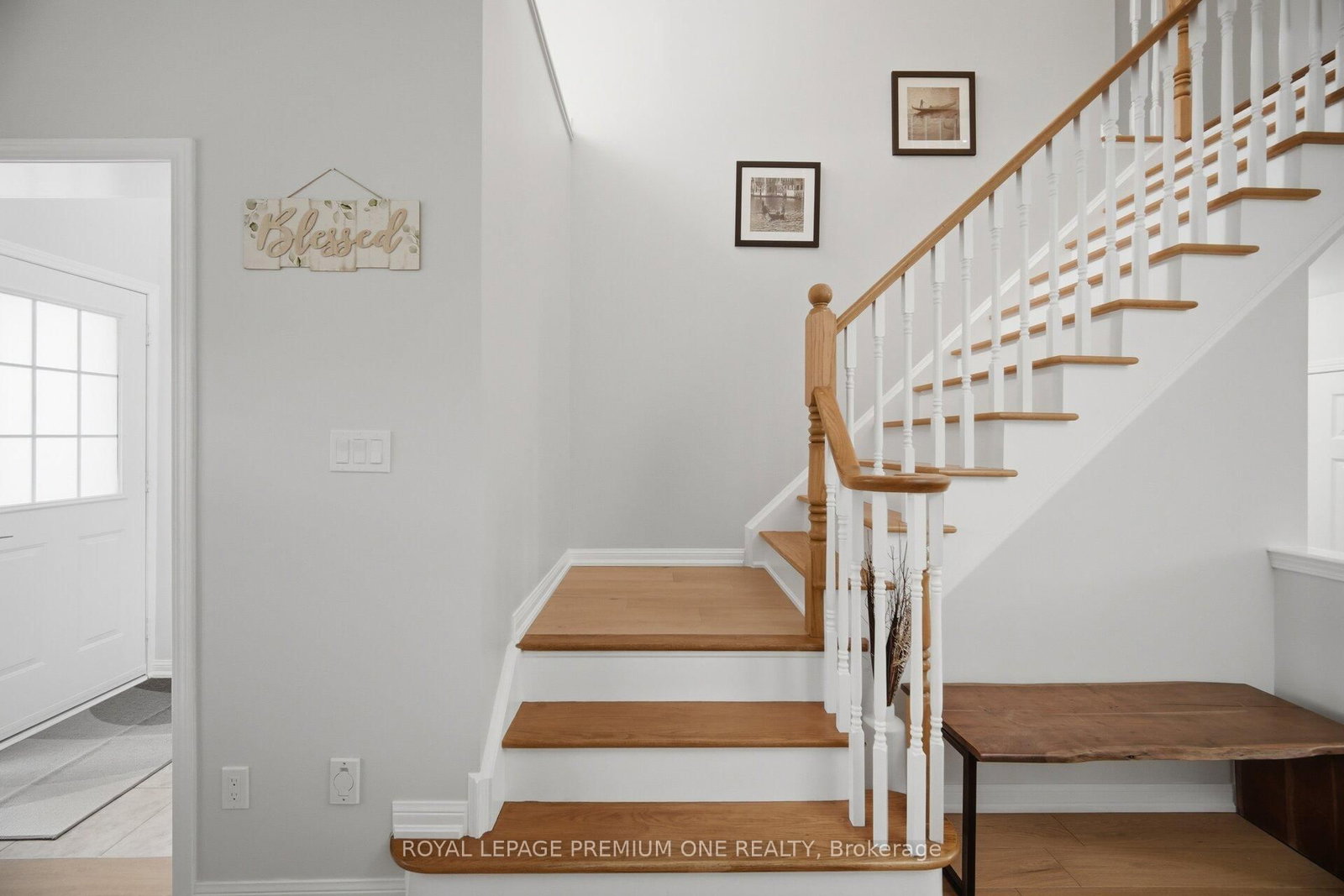 Detached House for sale at 21 Ocean Avenue, Vaughan, Ontario, L6A 2X7 - Vellore Village - MLS: N13009658