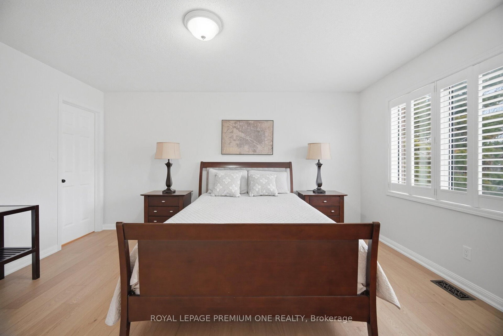 Detached House for sale at 21 Ocean Avenue, Vaughan, Ontario, L6A 2X7 - Vellore Village - MLS: N13009658