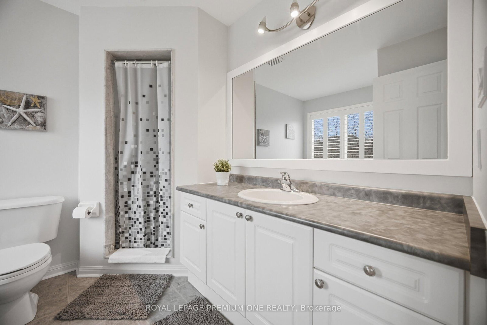 Detached House for sale at 21 Ocean Avenue, Vaughan, Ontario, L6A 2X7 - Vellore Village - MLS: N13009658