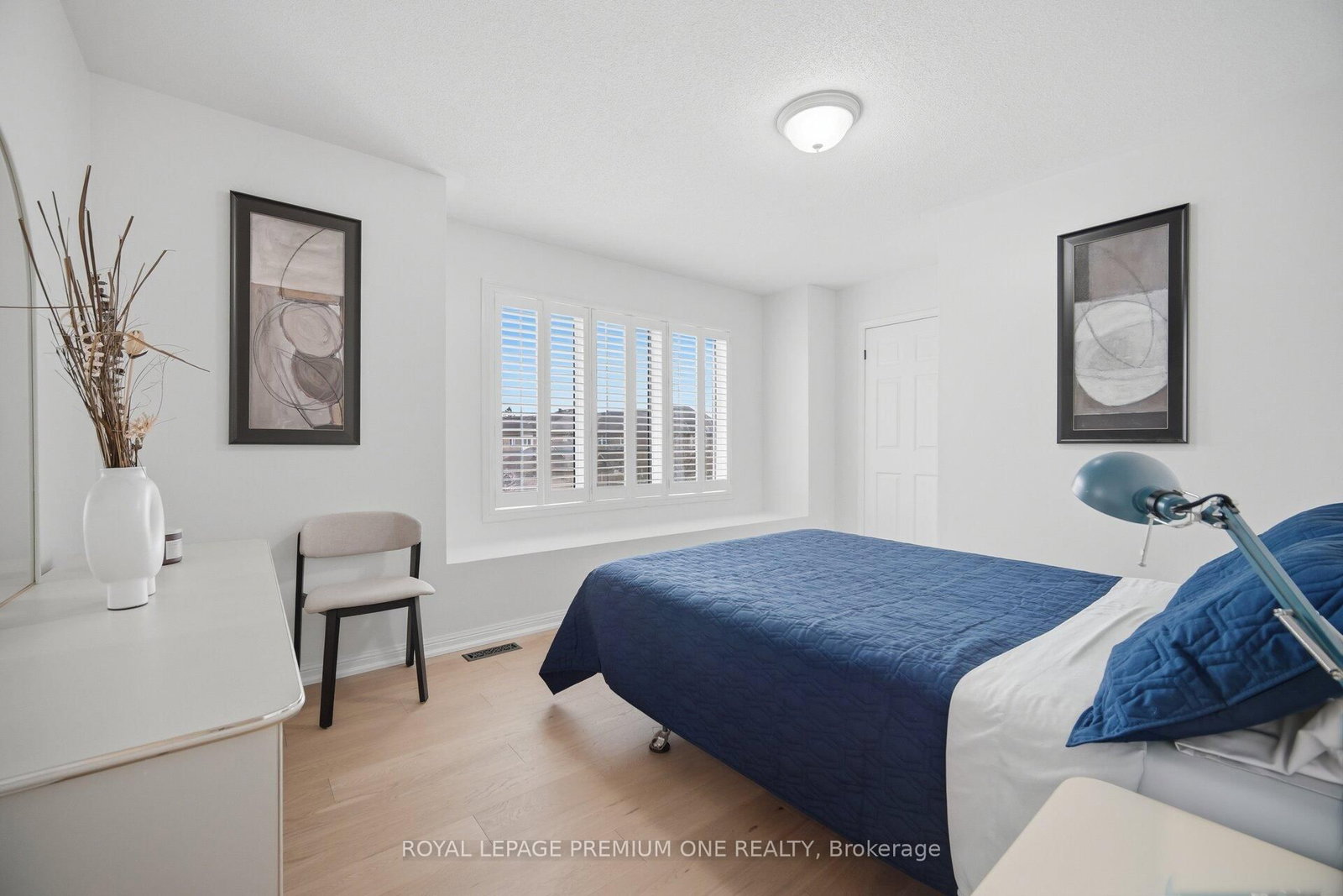 Detached House for sale at 21 Ocean Avenue, Vaughan, Ontario, L6A 2X7 - Vellore Village - MLS: N13009658