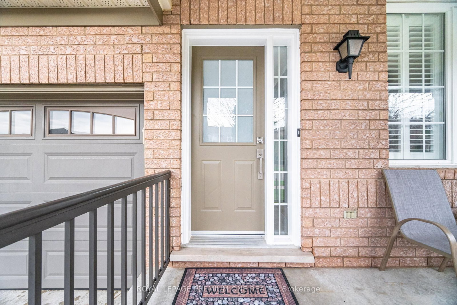 Detached House for sale at 21 Ocean Avenue, Vaughan, Ontario, L6A 2X7 - Vellore Village - MLS: N13009658