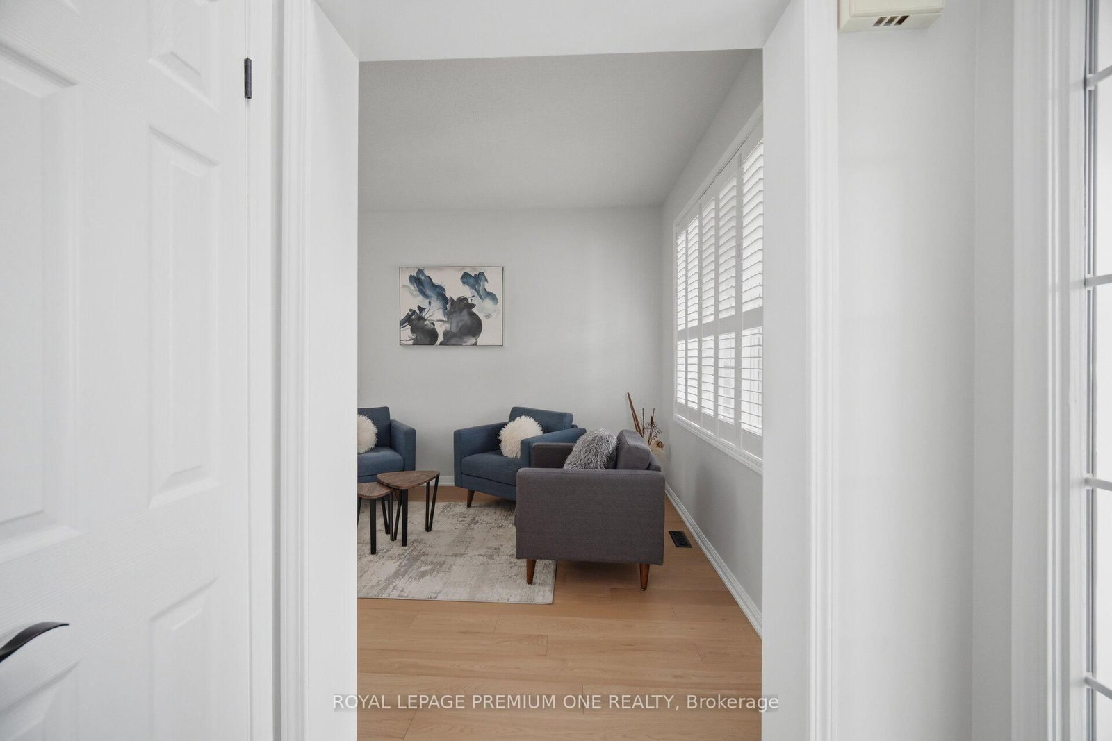 Detached House for sale at 21 Ocean Avenue, Vaughan, Ontario, L6A 2X7 - Vellore Village - MLS: N13009658