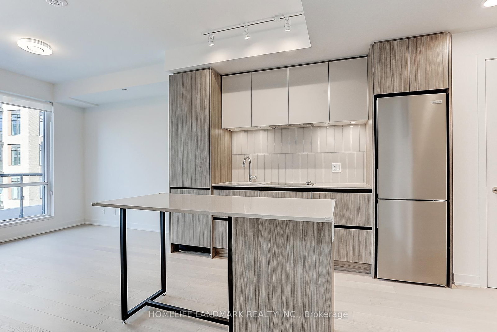 7950 Bathurst Street, Unit B-532 - Photo 10