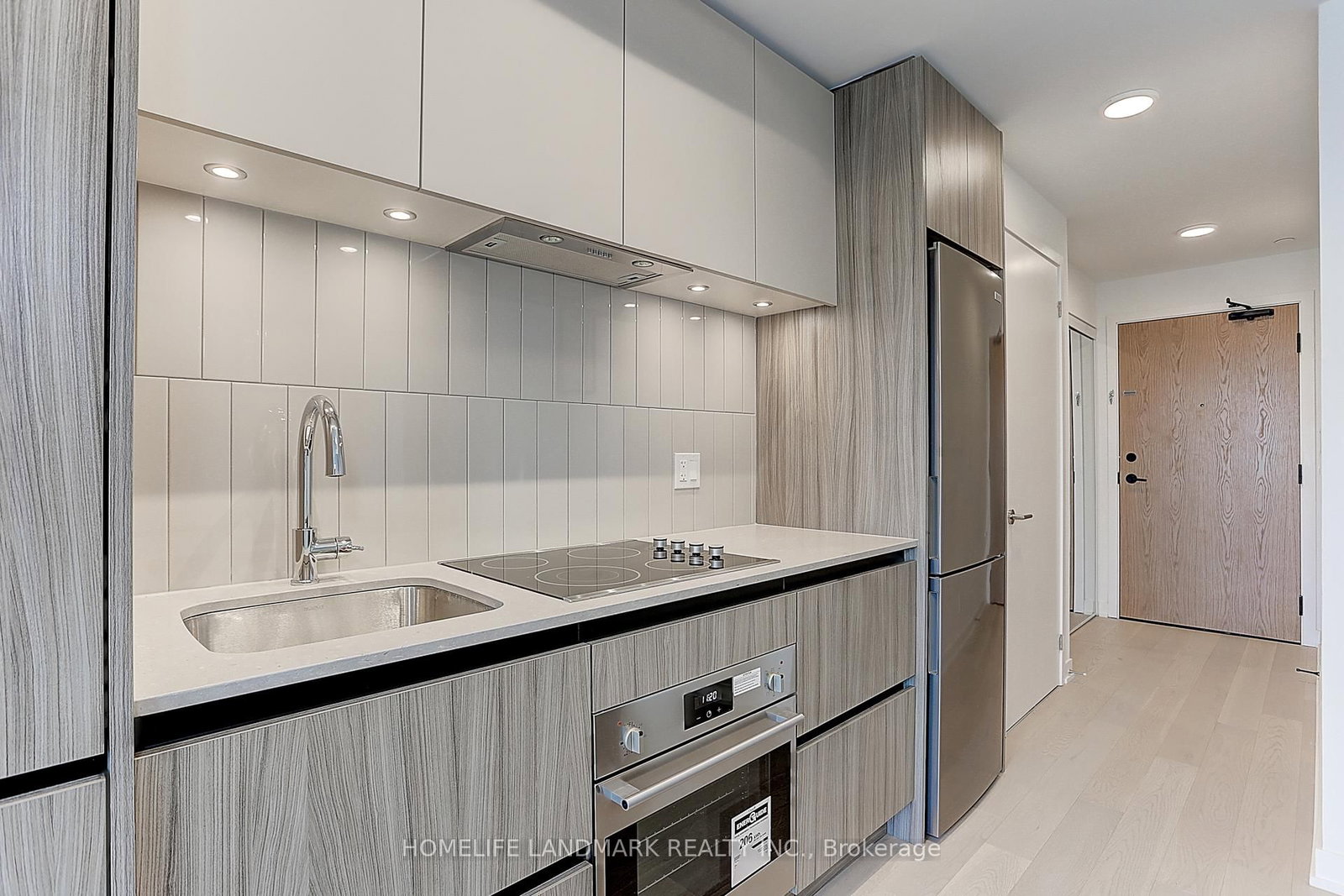 7950 Bathurst Street, Unit B-532 - Photo 16