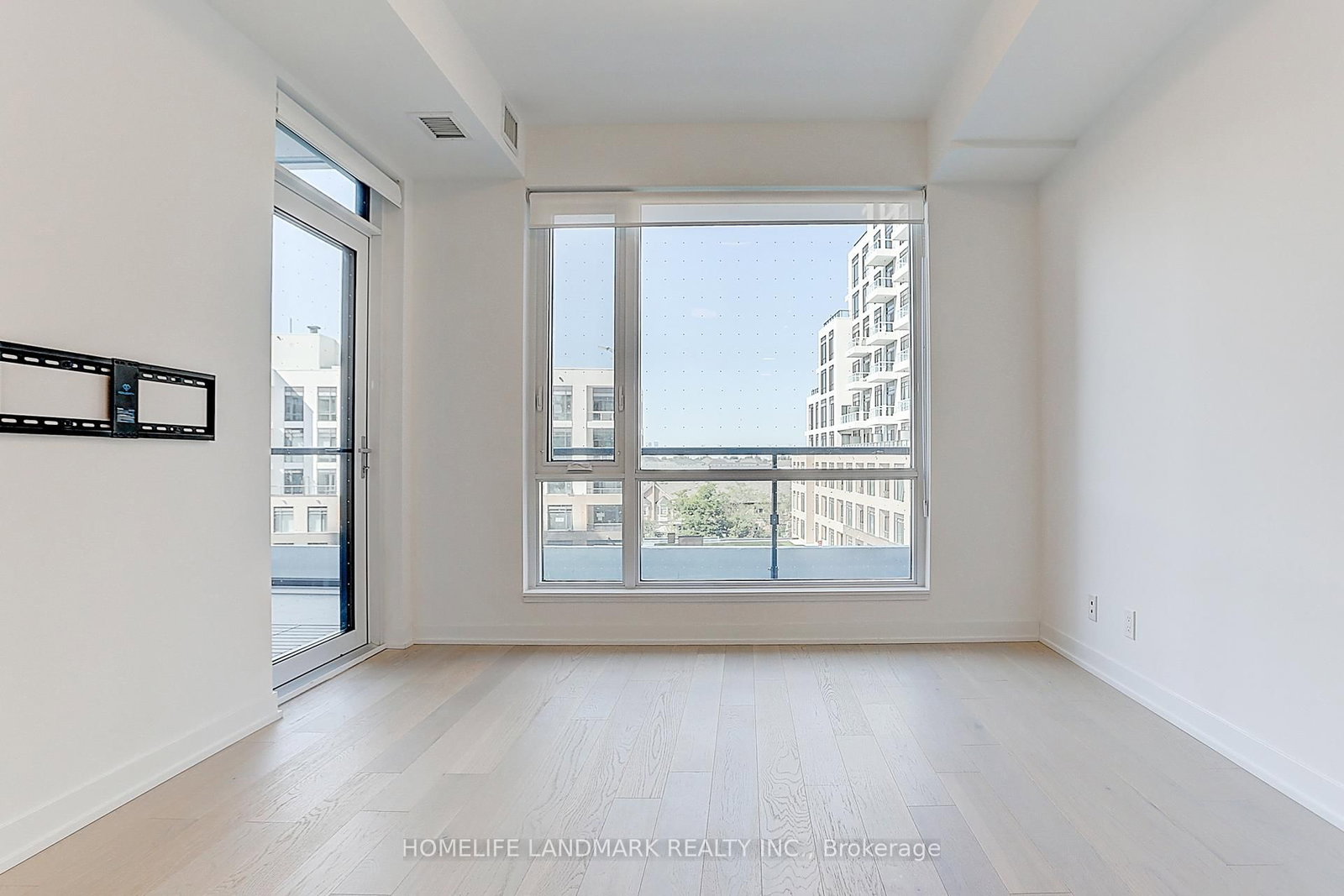 7950 Bathurst Street, Unit B-532 - Photo 18