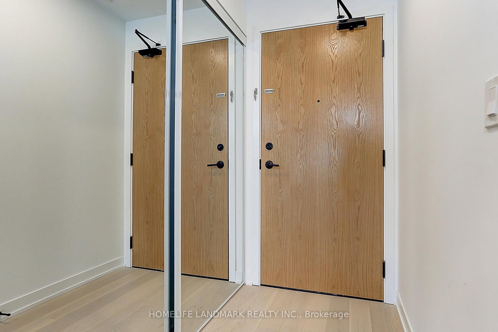 7950 Bathurst Street, Unit B-532 - Photo 4