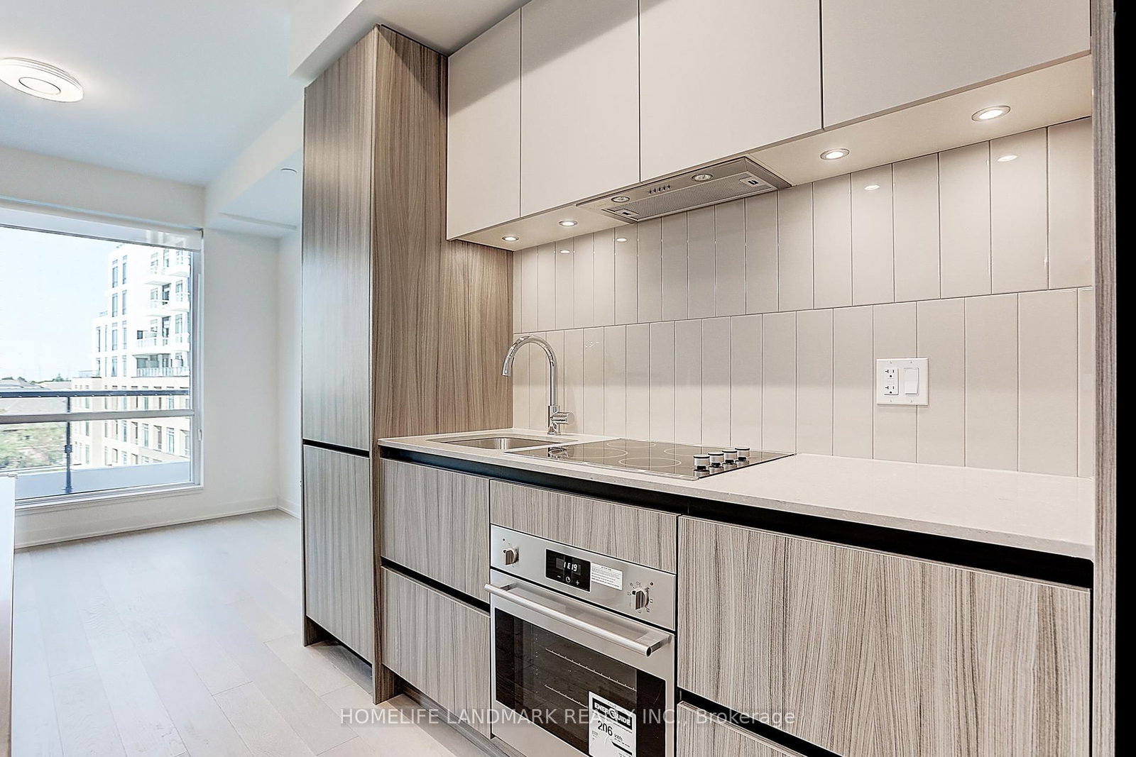 7950 Bathurst Street, Unit B-532 - Photo 9