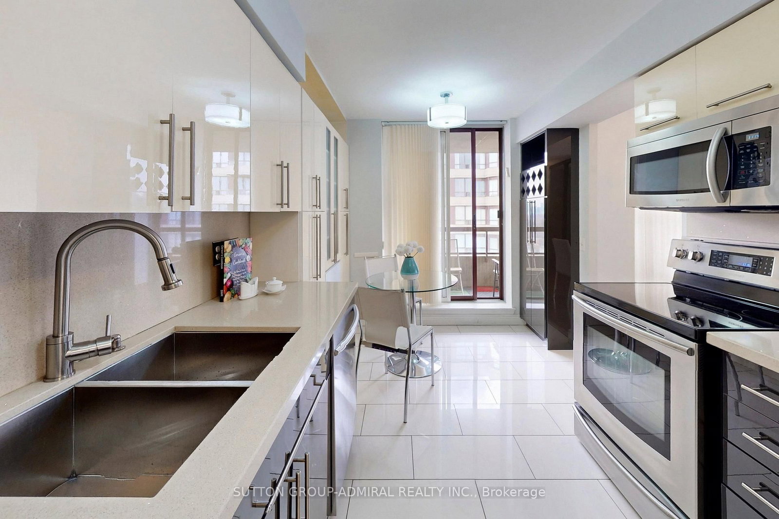 81 Townsgate Drive • #Ph208 • Vaughan, ON photo 10