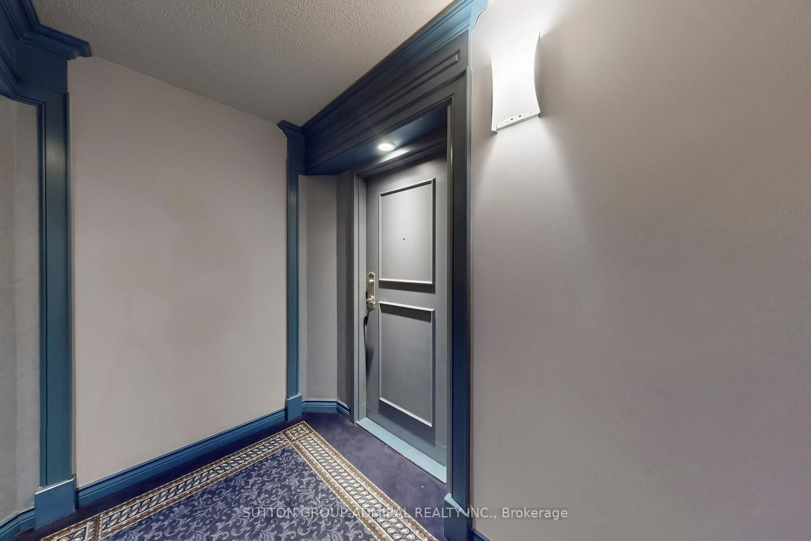 81 Townsgate Drive • #Ph208 • Vaughan, ON photo 3