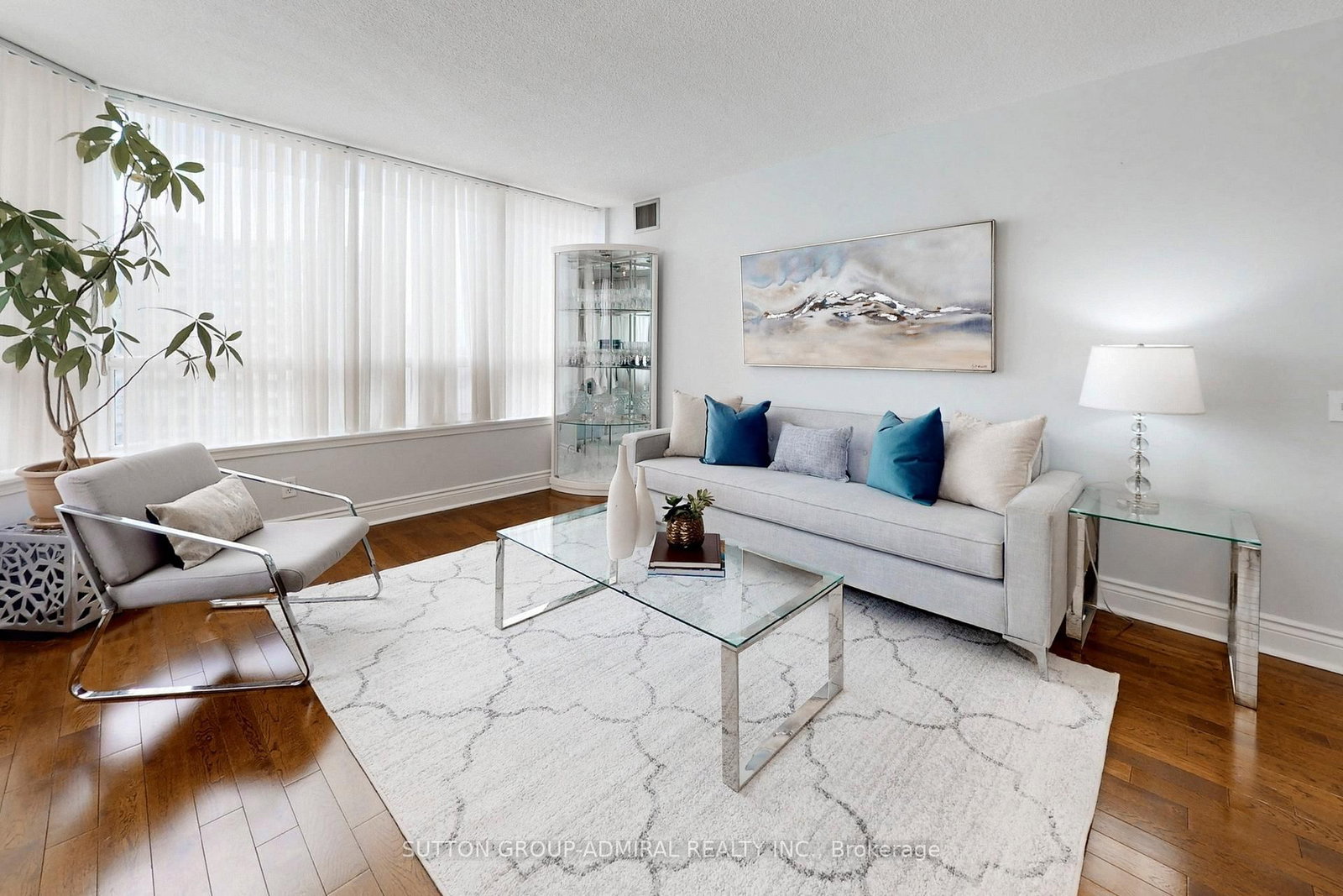 81 Townsgate Drive • #Ph208 • Vaughan, ON photo 4