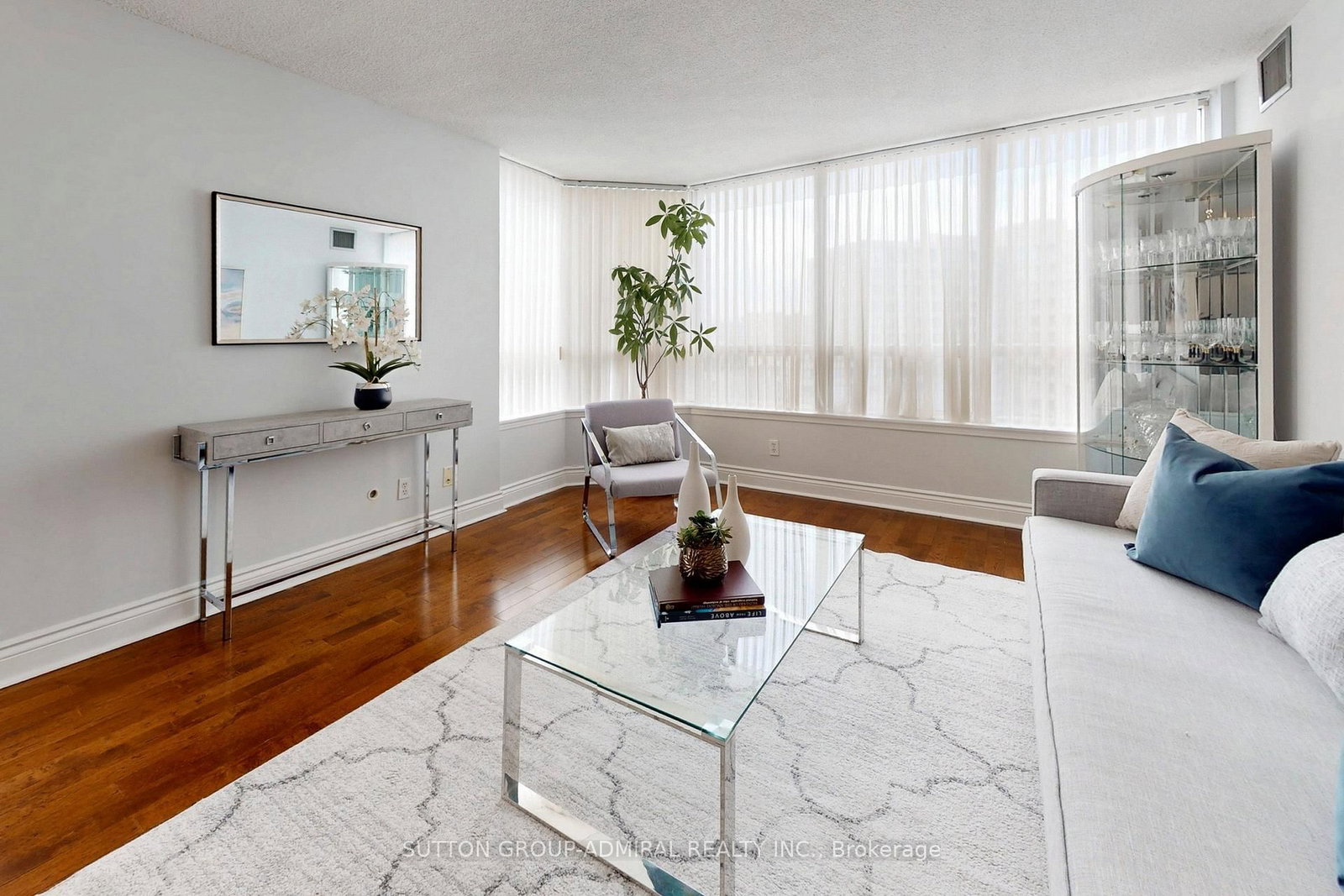 81 Townsgate Drive • #Ph208 • Vaughan, ON photo 6