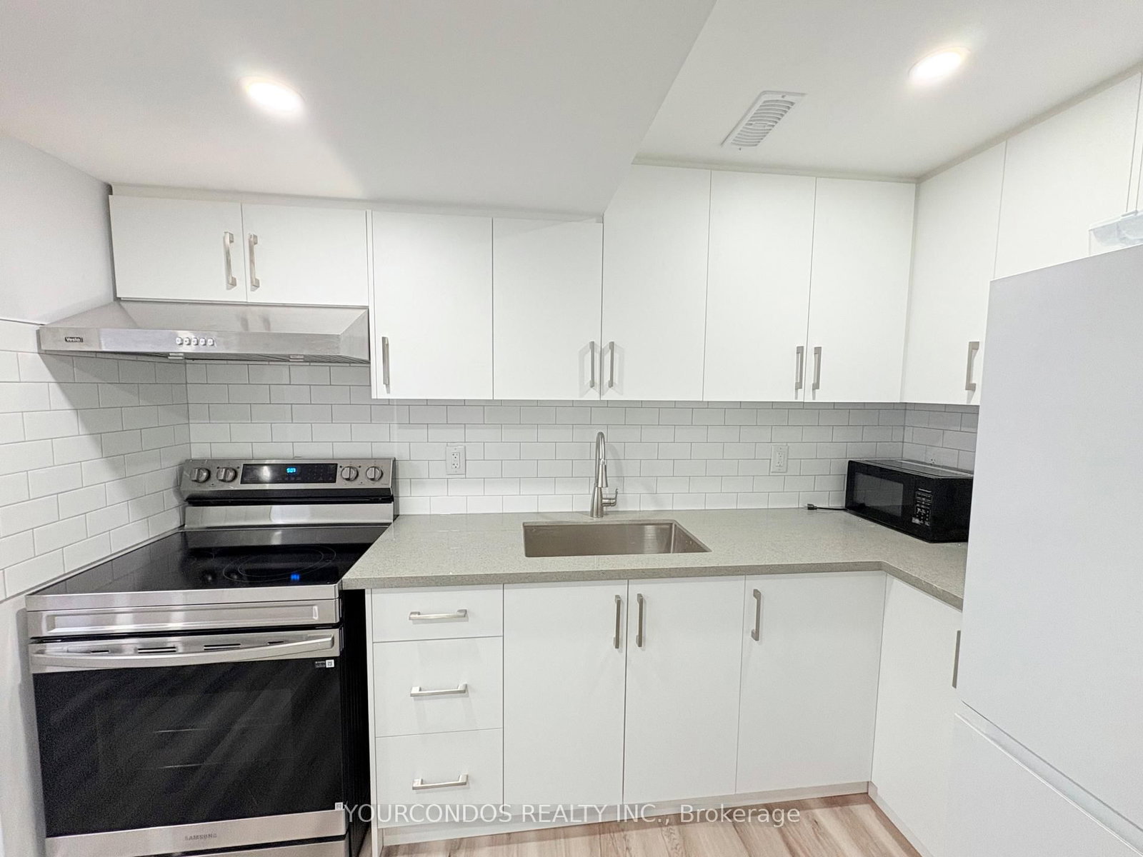 30 Lavron Court, Unit Bsmt - Photo 4