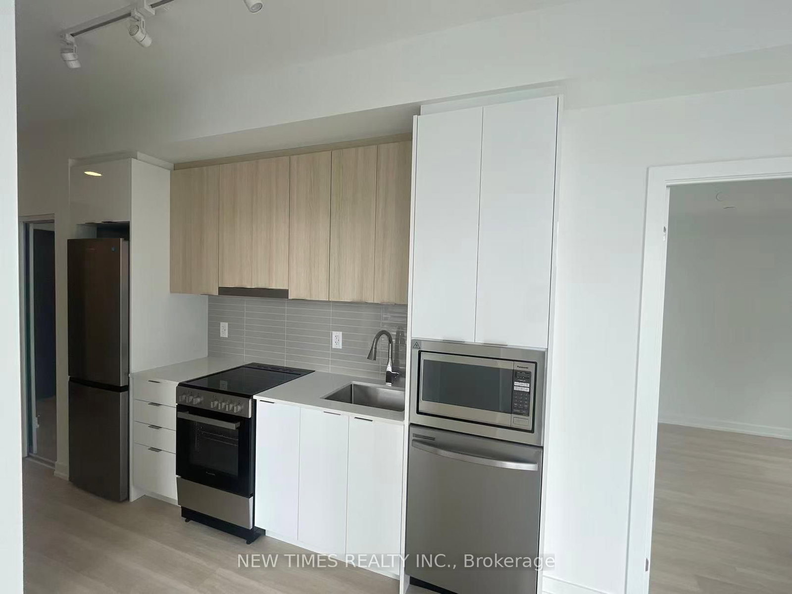 9793 Markham Road, Unit 2002 - Photo 3