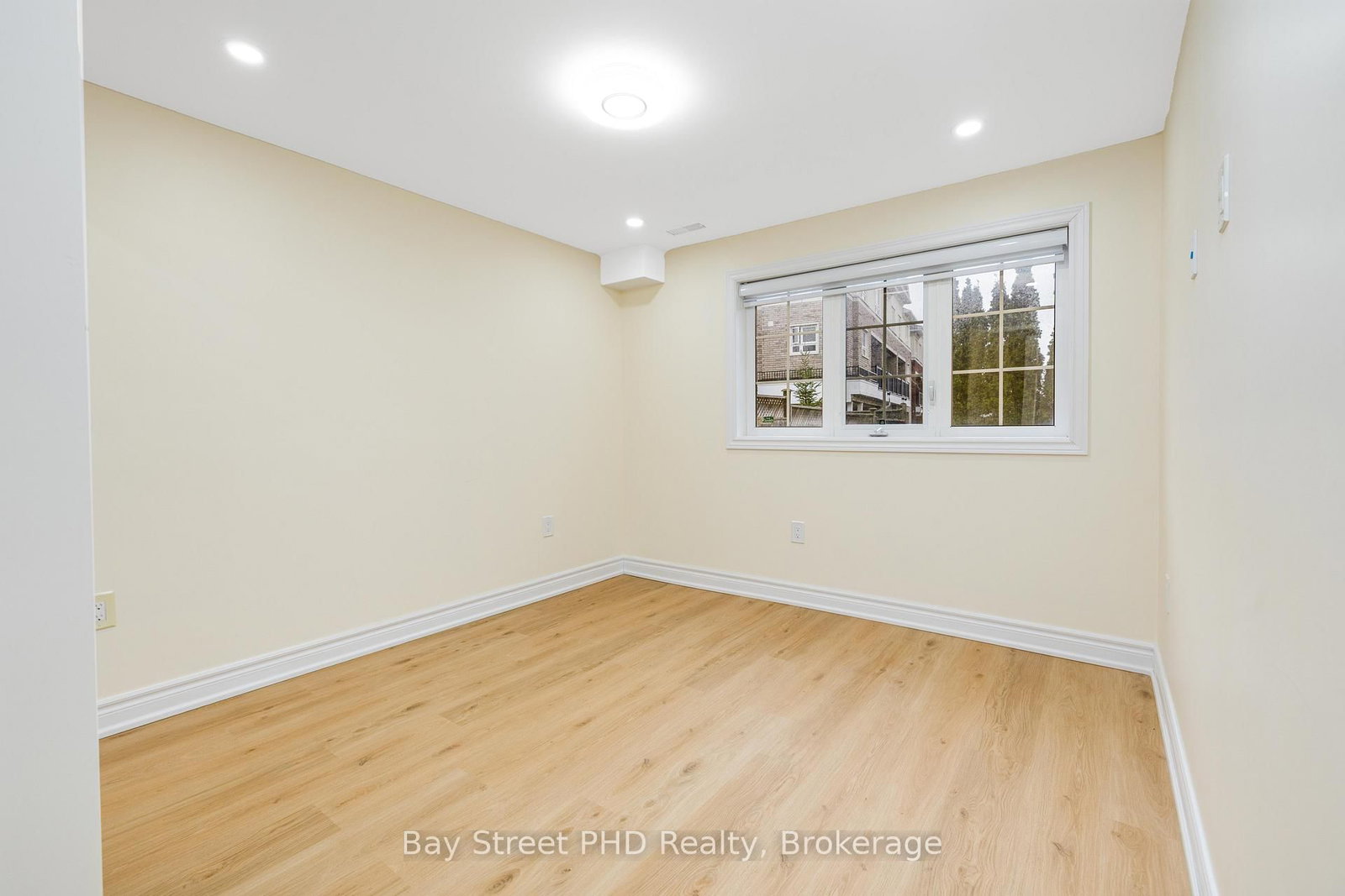 37 Macadam Road, Unit Basement - Photo 5