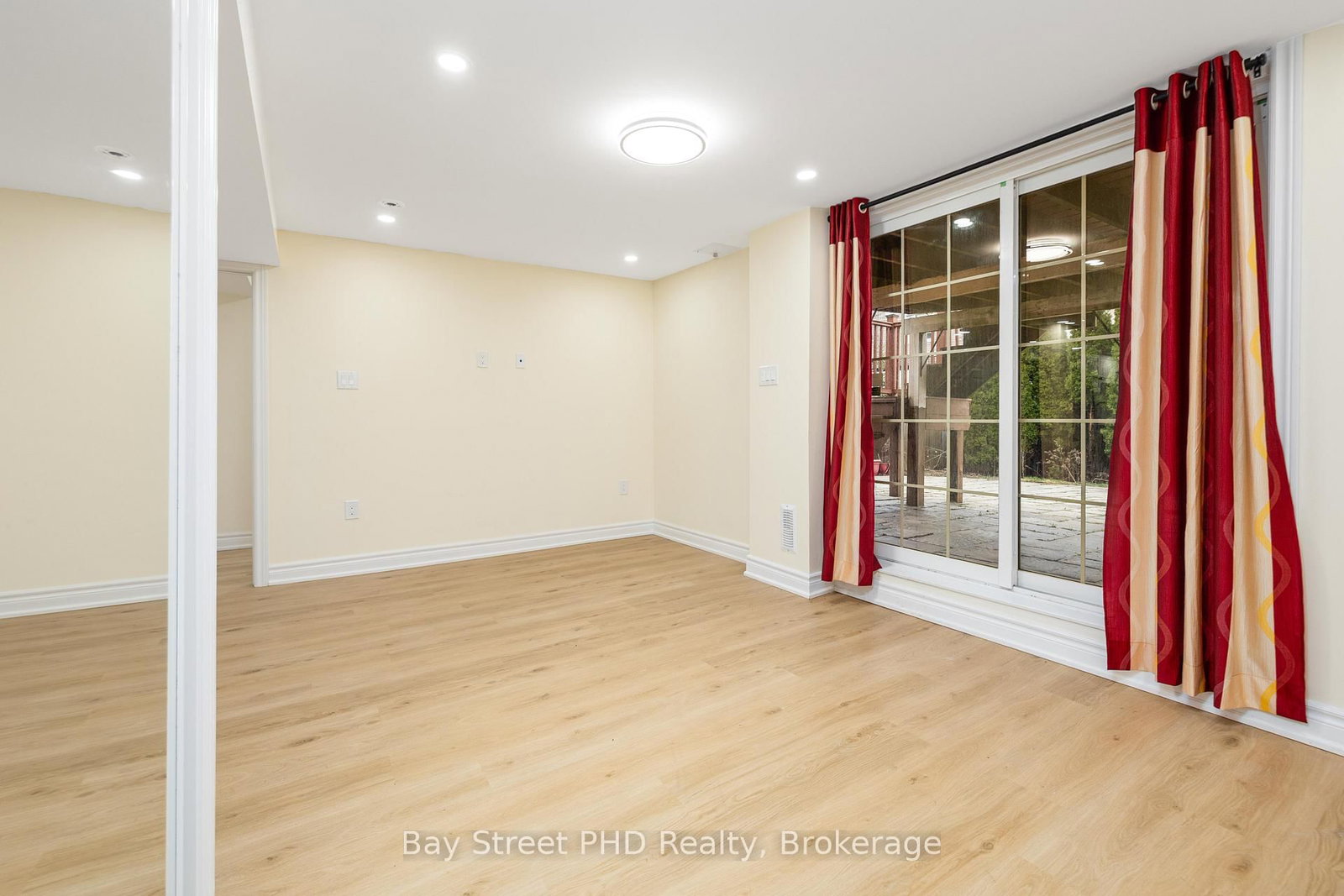 37 Macadam Road, Unit Basement - Photo 9