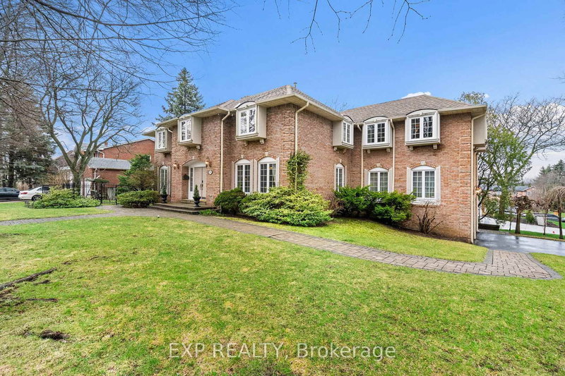 89 Windermere Cres, Richmond Hill, L4C 6Y8 | Image 2