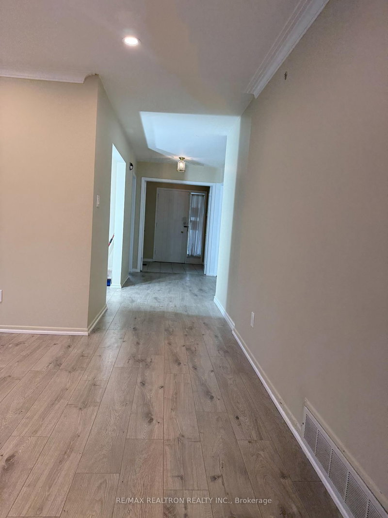 Main - 135 Royal Orchard Blvd, Markham, L3T 3E1 | Image 3