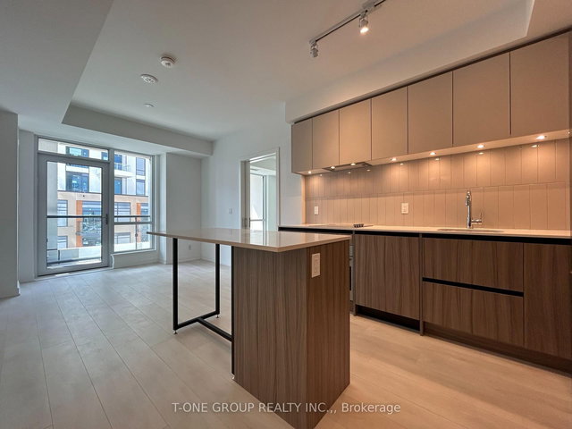 B802 - 7950 Bathurst Street