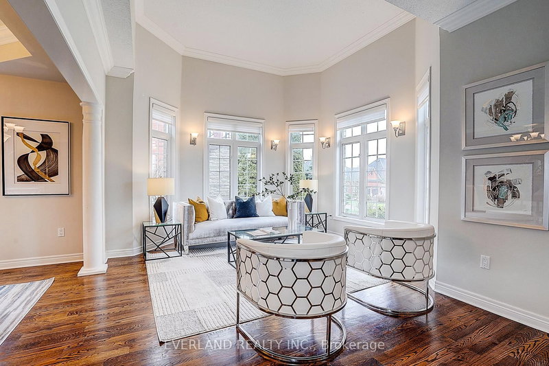 922 Best Circ, Newmarket, L3X 2H8 | Image 3