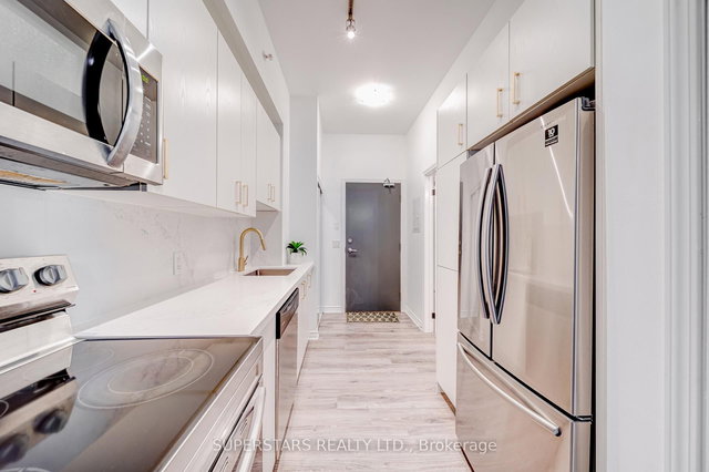 525 - 11611 Yonge Street