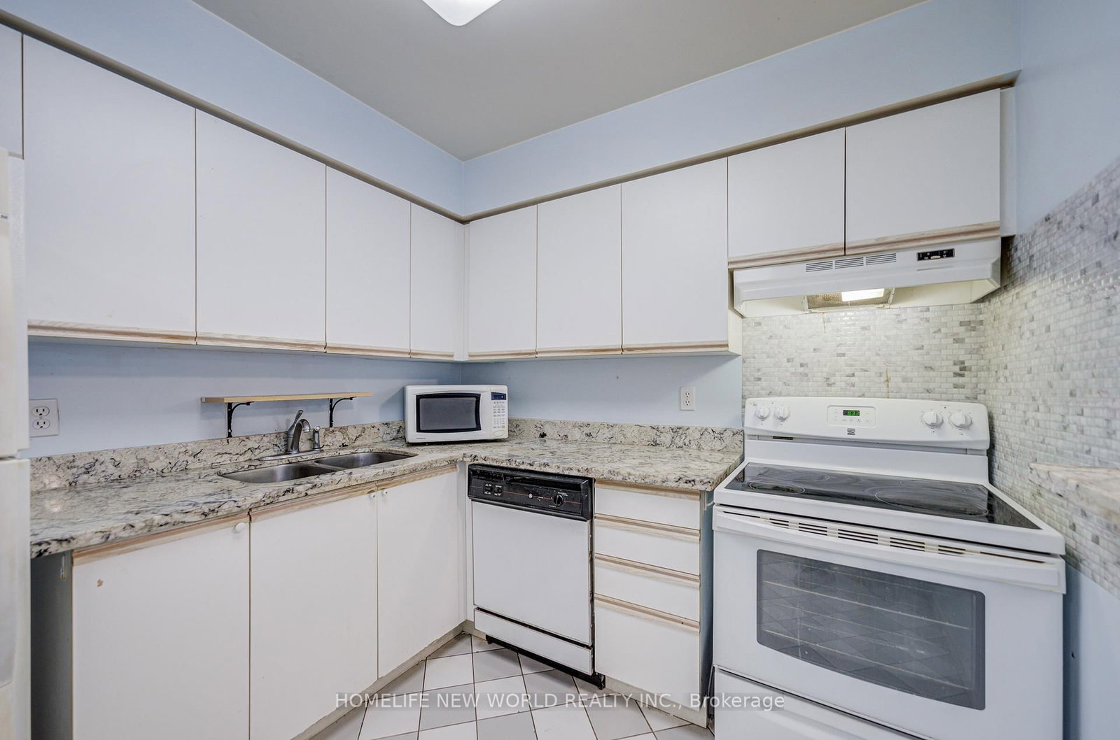 81 Townsgate Drive, Unit 205 - Photo 31