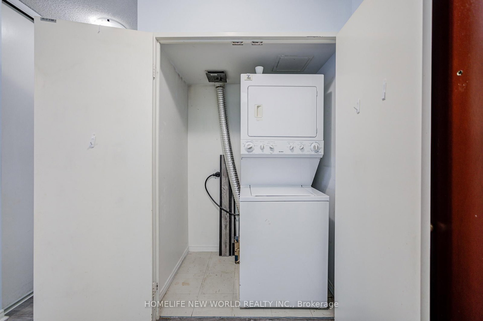 81 Townsgate Drive, Unit 205 - Photo 32