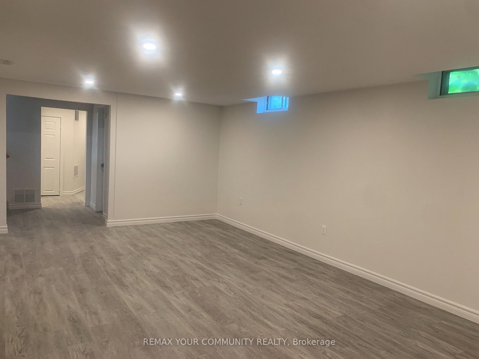 371 Selby Crescent, Unit Basement - Photo 7