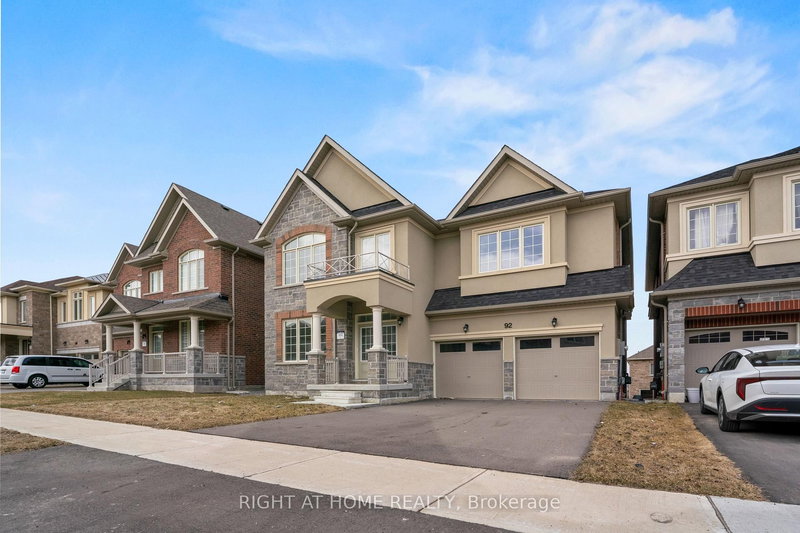 92 Carriage Shop Bend, East Gwillimbury, L9N 0Y3 | Image 3