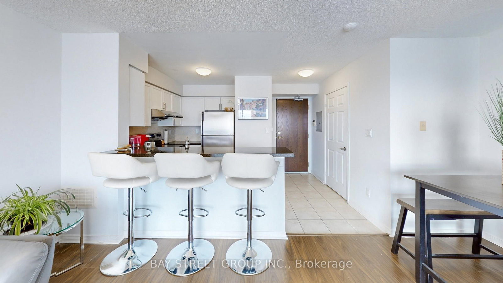 39 Oneida Crescent, Unit LPH19 - Photo 11