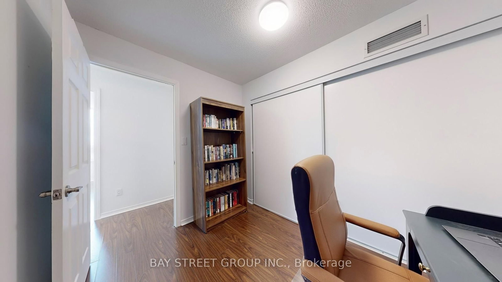 39 Oneida Crescent, Unit LPH19 - Photo 25