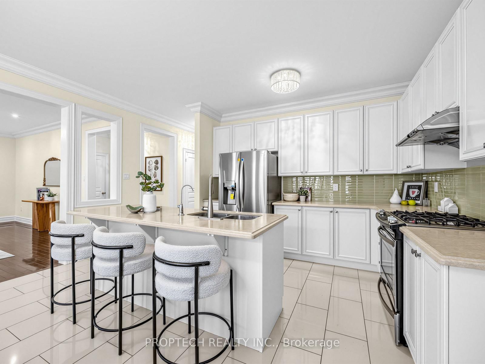 Detached House for sale at 40 Bracknell Avenue, Markham, Ontario, L6C 0R3 - Berczy - MLS: N13011248