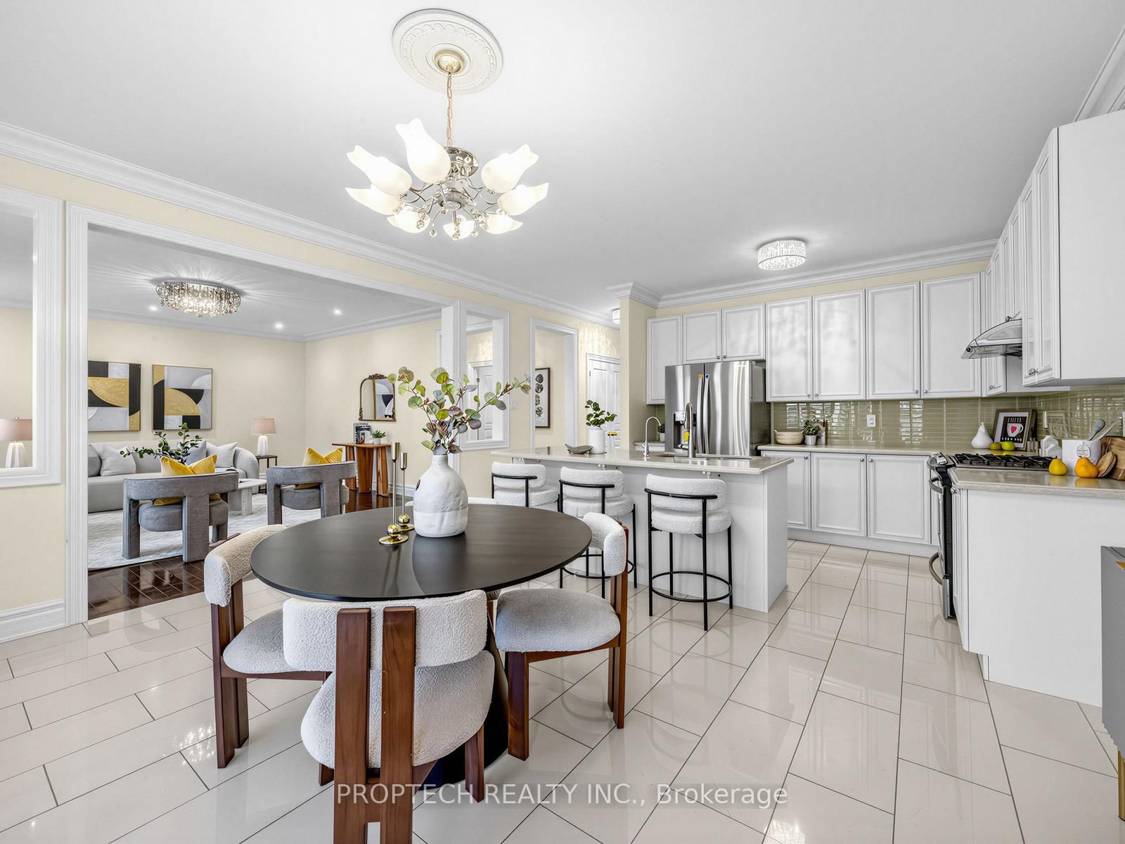 Detached House for sale at 40 Bracknell Avenue, Markham, Ontario, L6C 0R3 - Berczy - MLS: N13011248