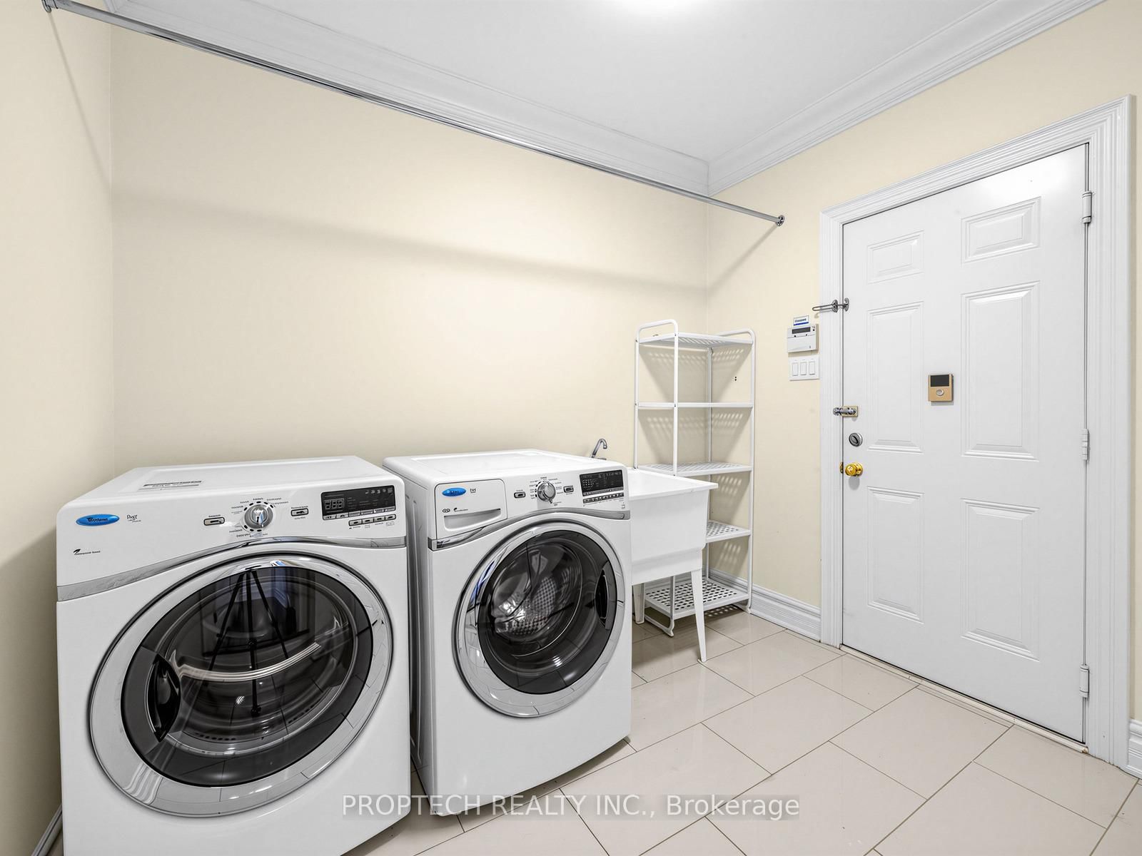 Detached House for sale at 40 Bracknell Avenue, Markham, Ontario, L6C 0R3 - Berczy - MLS: N13011248