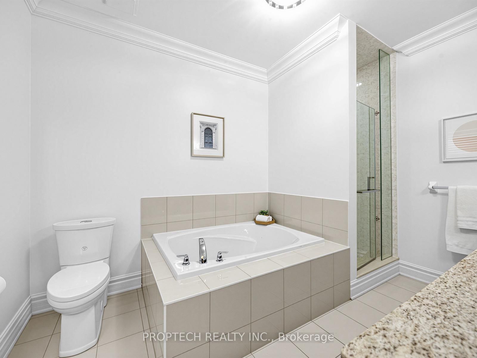 Detached House for sale at 40 Bracknell Avenue, Markham, Ontario, L6C 0R3 - Berczy - MLS: N13011248