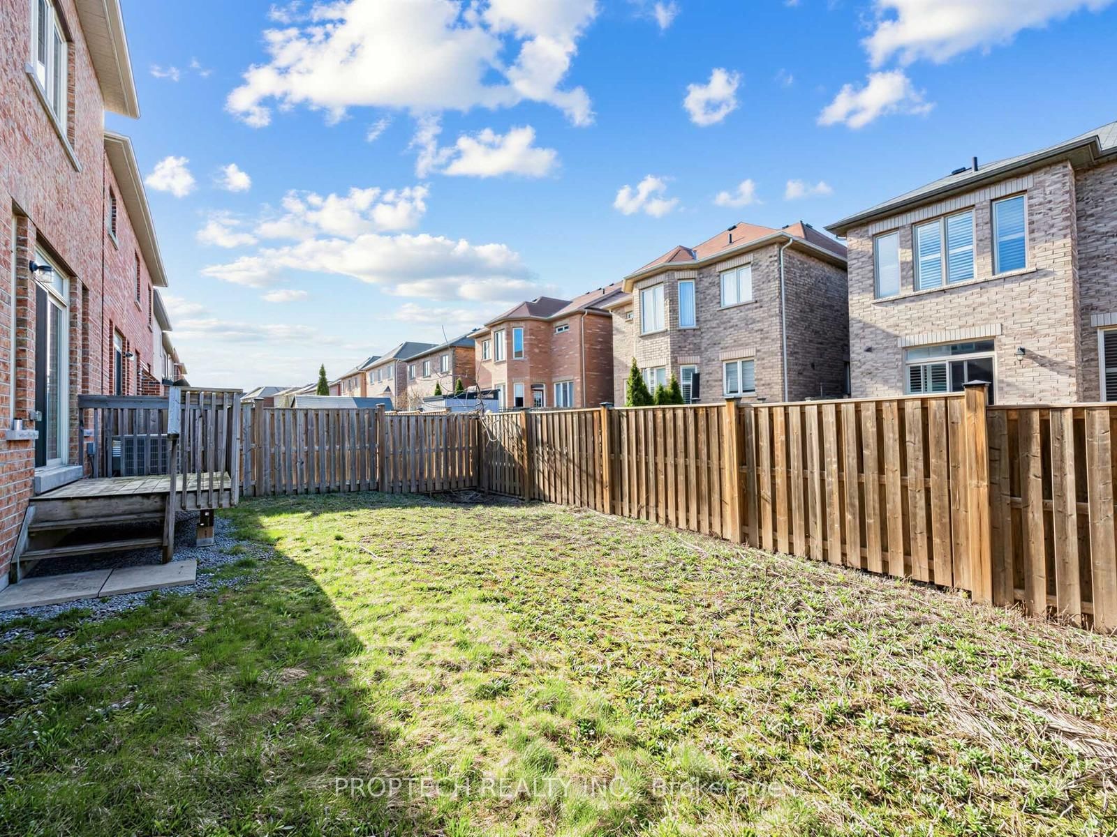 Detached House for sale at 40 Bracknell Avenue, Markham, Ontario, L6C 0R3 - Berczy - MLS: N13011248