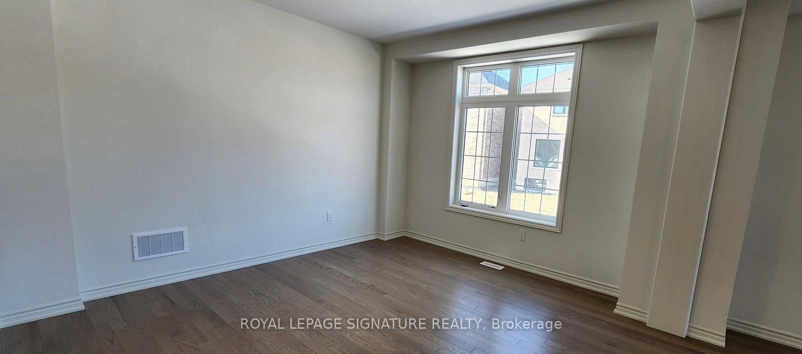 46 SANDHILL Crescent - Photo 3