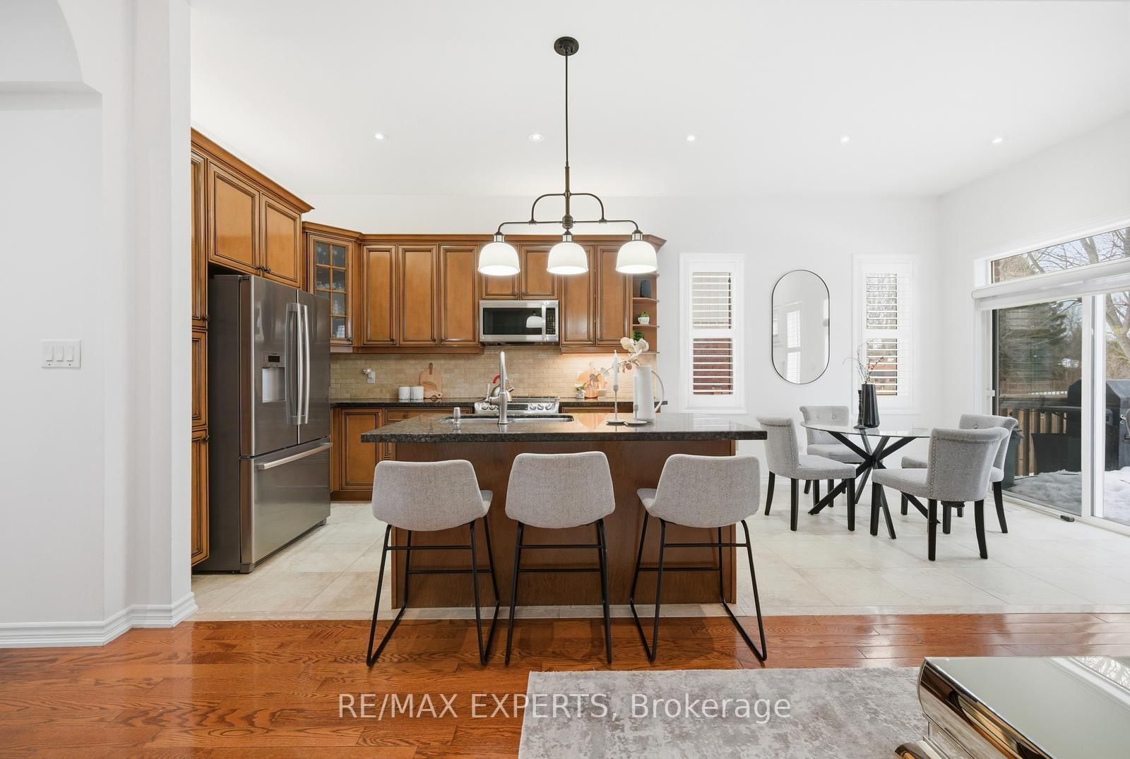 Detached House for sale at 11 Collier Crescent, Essa, Ontario, L3W 0M7 - Angus - MLS: N13011356