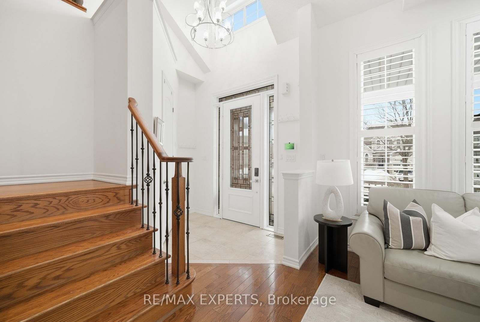 Detached House for sale at 11 Collier Crescent, Essa, Ontario, L3W 0M7 - Angus - MLS: N13011356