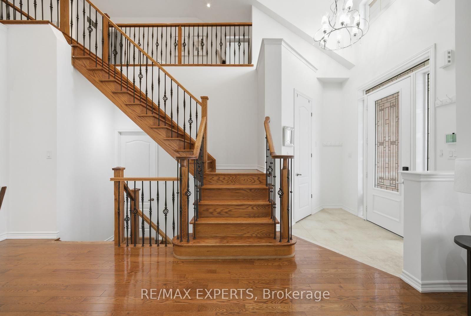 Detached House for sale at 11 Collier Crescent, Essa, Ontario, L3W 0M7 - Angus - MLS: N13011356