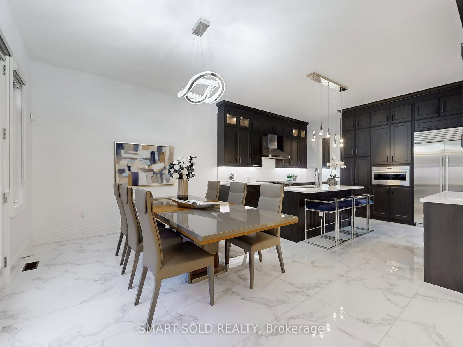 Detached House for sale at 209 Hillsview Drive, Richmond Hill, Ontario, L4C 4L8 - Observatory - MLS: N13011388