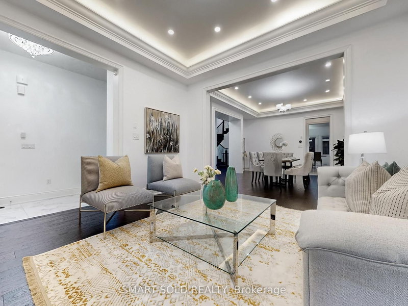 209 Hillsview Dr, Richmond Hill, L4C 4L8 | Image 3