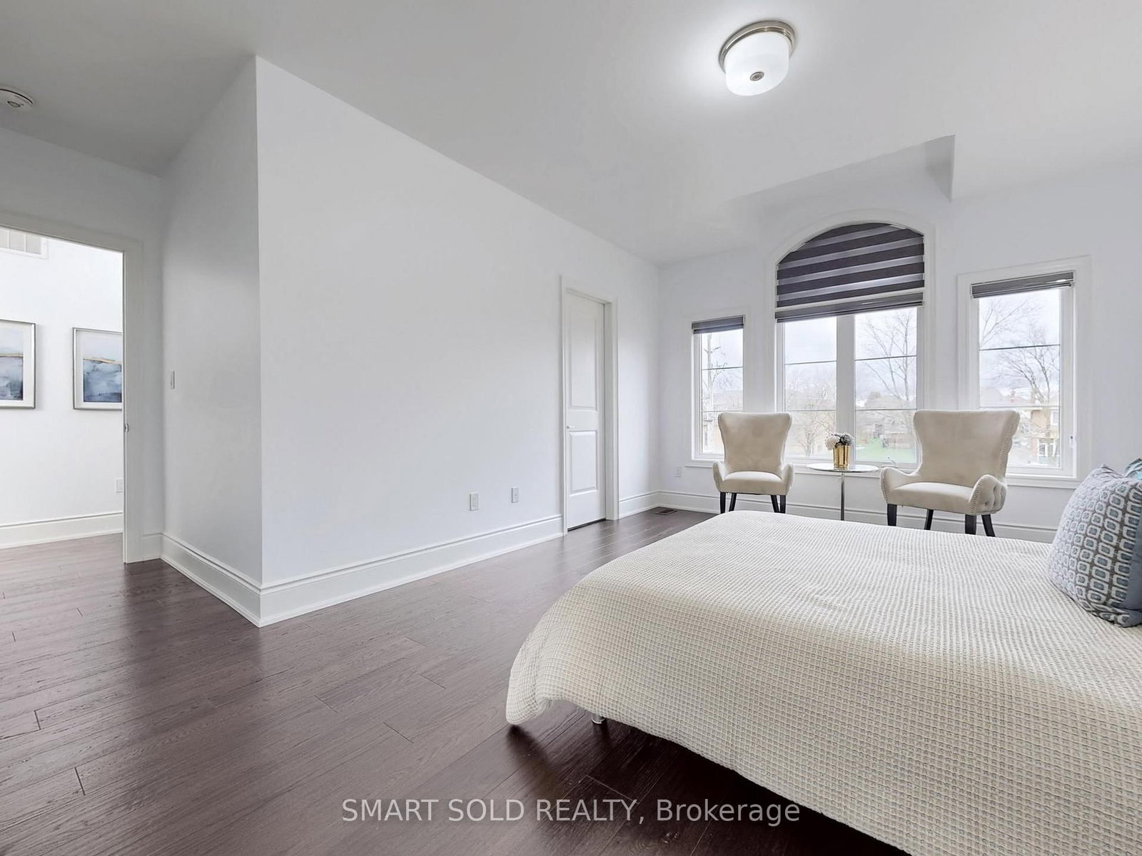 Detached House for sale at 209 Hillsview Drive, Richmond Hill, Ontario, L4C 4L8 - Observatory - MLS: N13011388